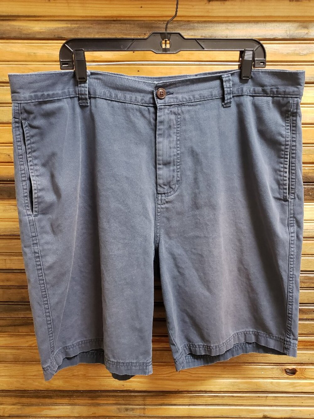 Magellan Men's Navy Blue Knee Length Shorts Flat Front/Button Flap Back Pockets